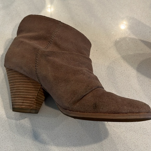 Splendid Women's Rodeo Brown Suede Slouchy Ankle Boots - Picture 7 of 11